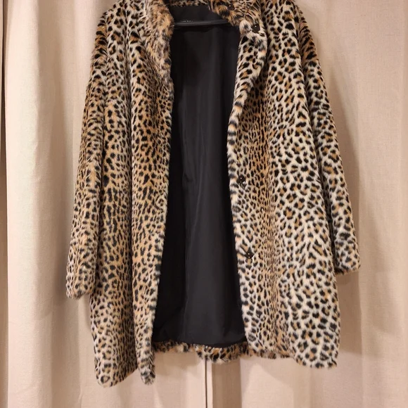 Zara Leopard Print Teddy Jacket - Picture 3 of 3